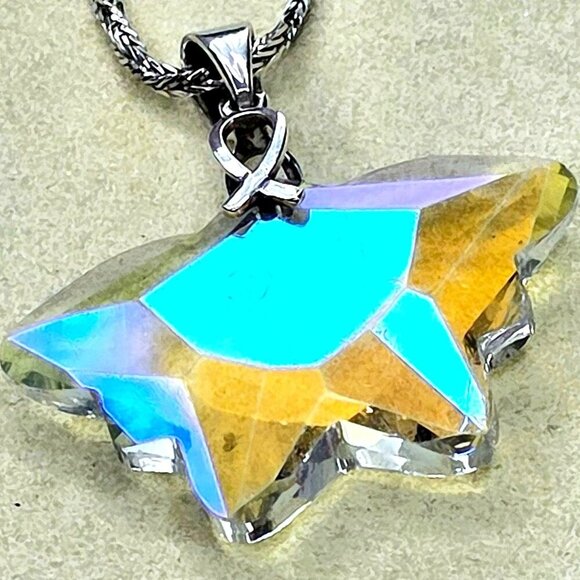 Dazzling 925 Sterling Silver Butterfly Crystal Aurora Borealis Necklace - Picture 9 of 14